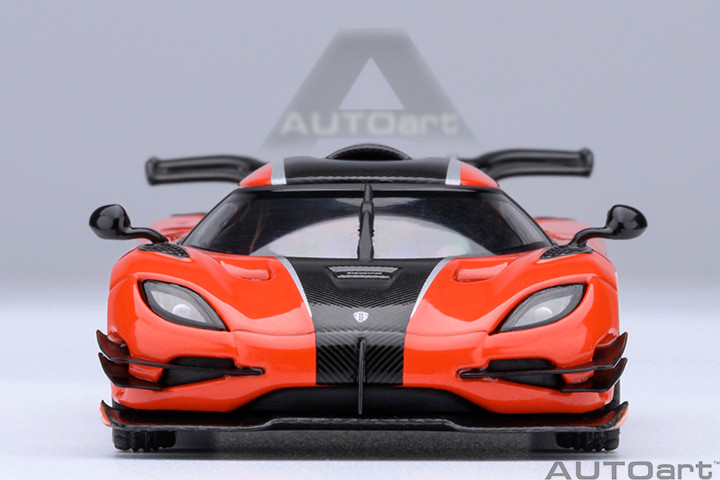 1/64 AUTOart Koenigsegg One: 1 (Lava Orange with Carbon Fiber