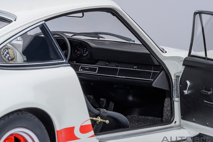 1/18 AUTOart Porsche 911 Carrera 2.7 RS (Grand Prix White with Red