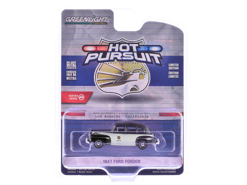 写真 1947 Ford Fordor 