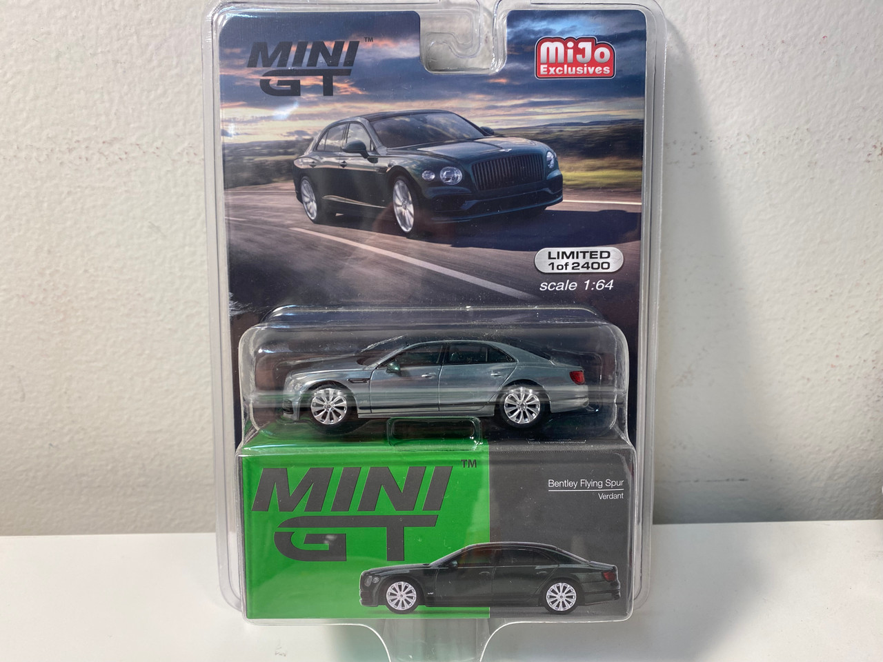 CHASE CAR 1/64 Mini GT Bentley Flying Spur (Chrome Silver