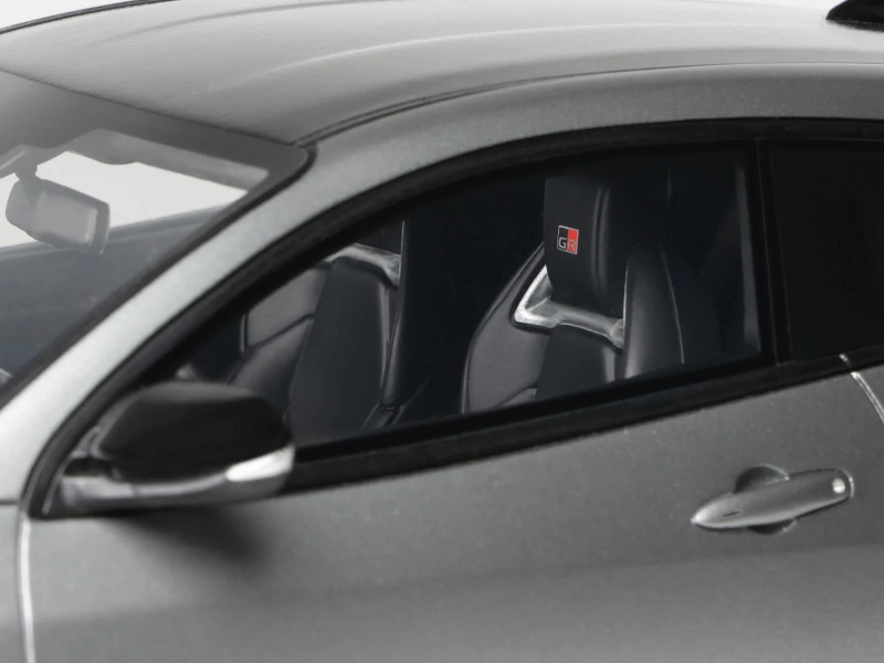 1/18 OTTO 2024 Toyota Yaris GT Precious Metal Grey Car Model