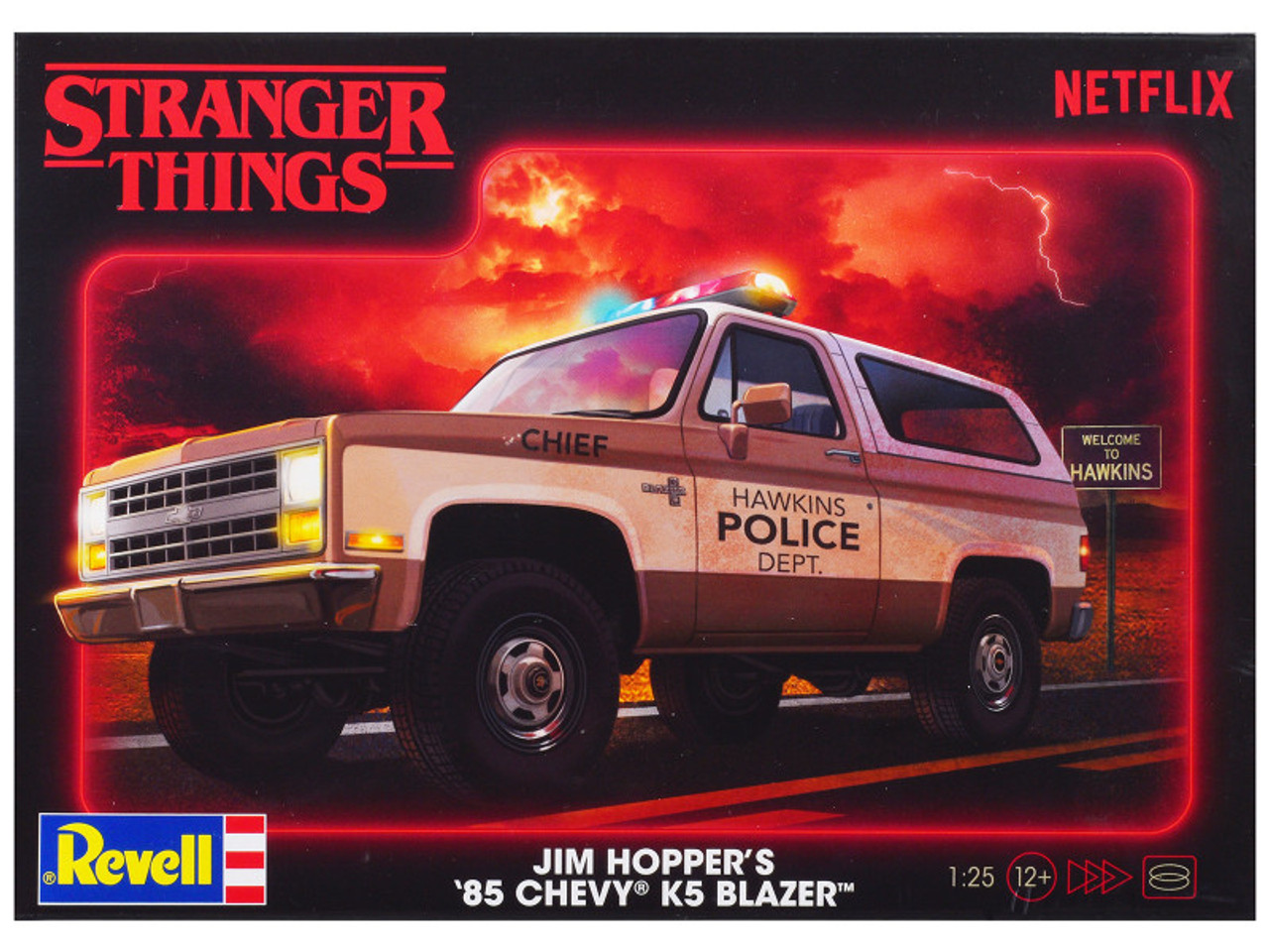 STRANGER THINGS HOPPER'S CHEVY BLAZER 新品 Stranger Things Hopper's 1985 Chevy Blazer 1/25 Revell