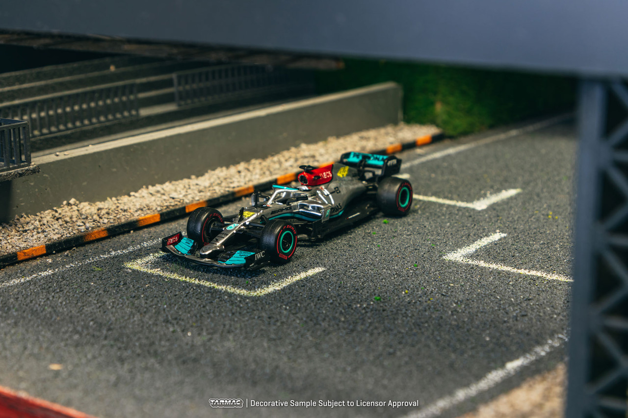 フィギュア 1/64 Tarmac Works 2021 Formula 1 Mercedes-AMG F1 W12 E Performance