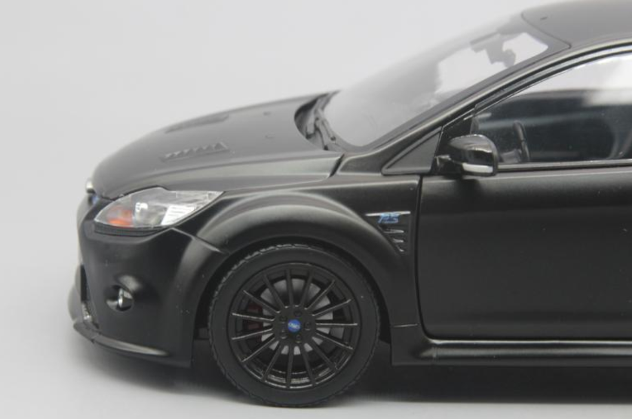 1/18 Minichamps FORD FOCUS RS 500 LE MANS CLASSIC EDITION (MATTE BLACK) Diecast Car Model