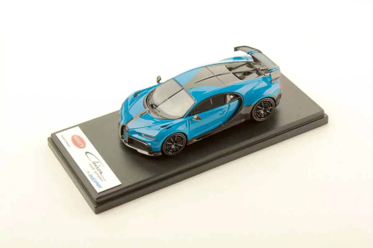 Miniature Looksmart 1:43, Bugatti Chiron Pur Sport #16, 2020, Bleu/noir