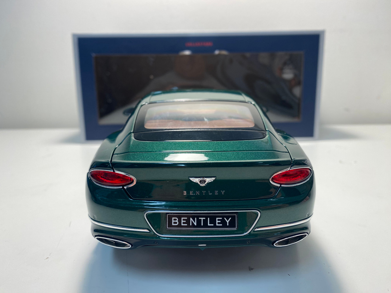 USED NO BOX AS-IS 1/18 Norev 2019 Bentley Continental GT Coupe (Green) Diecast Car Model