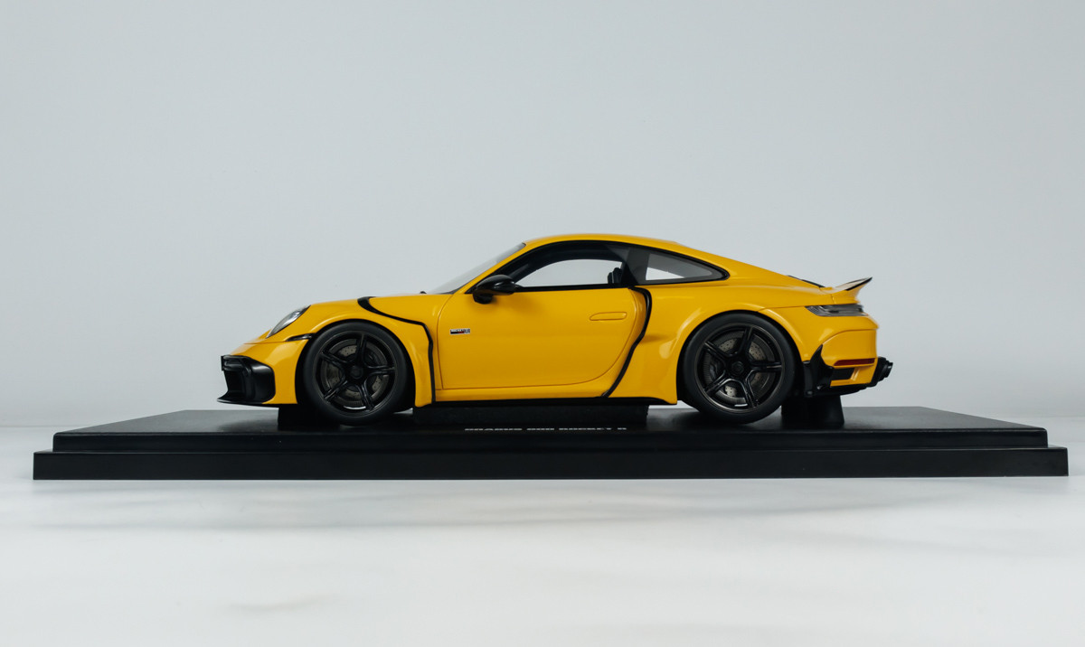 1/18 GT Spirit Porsche 911 992 Turbo S Brabus 900 Rocket-R (Yellow