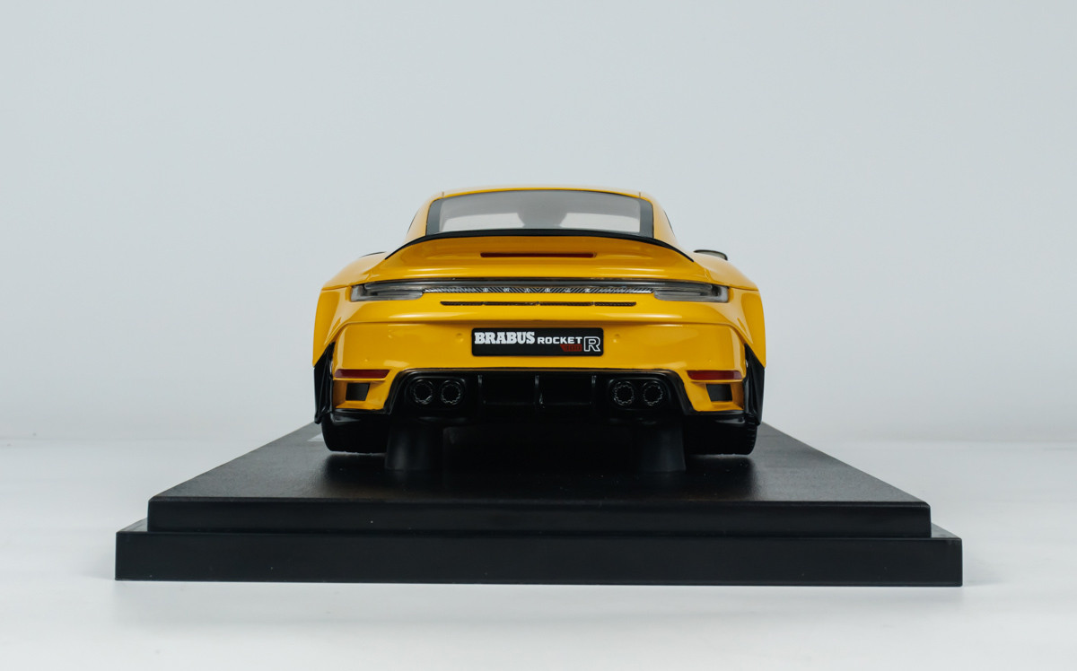 1/18 GT Spirit Porsche 911 992 Turbo S Brabus 900 Rocket-R (Yellow