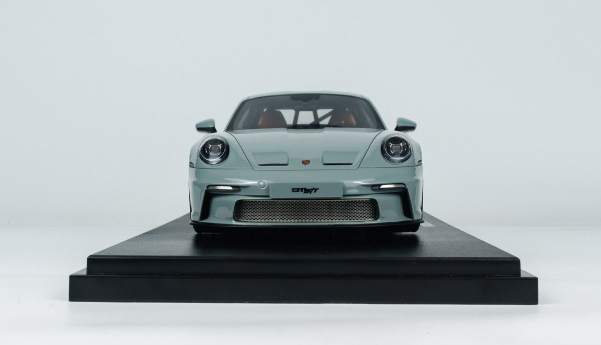 1/18 GT Spirit Porsche 911 992 S/T (Blue) Car Model - LIVECARMODEL.com