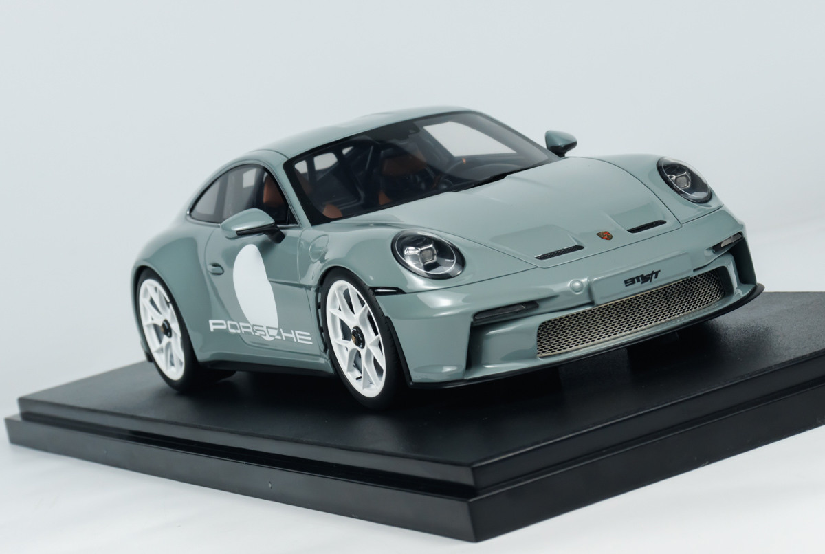 1/18 GT Spirit Porsche 911 992 S/T (Blue) Car Model - LIVECARMODEL.com