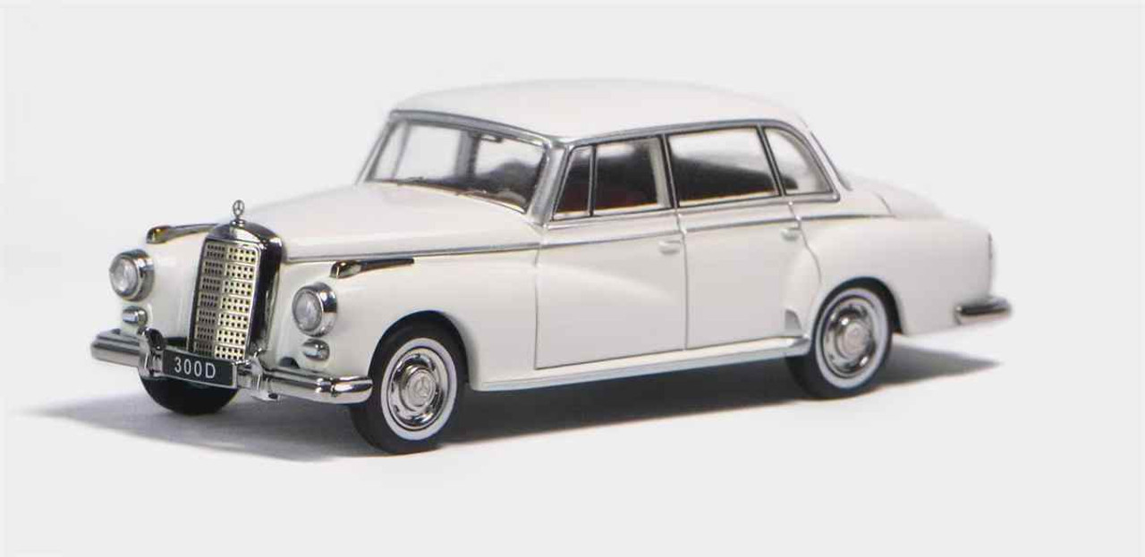 【新品】1/64 GFCC Mercedes Benz 300D White 1/64 GFCC Mercedes-Benz 300D (White) Diecast Car Model
