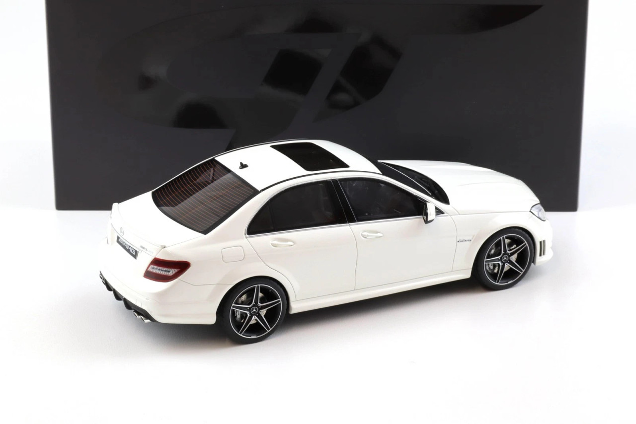 1/18 GT Spirit 2007 Mercedes-Benz C63 AMG (Diamond White) Car Model