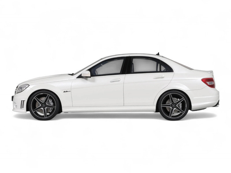 1/18 GT Spirit 2007 Mercedes-Benz C63 AMG (Diamond White) Car Model