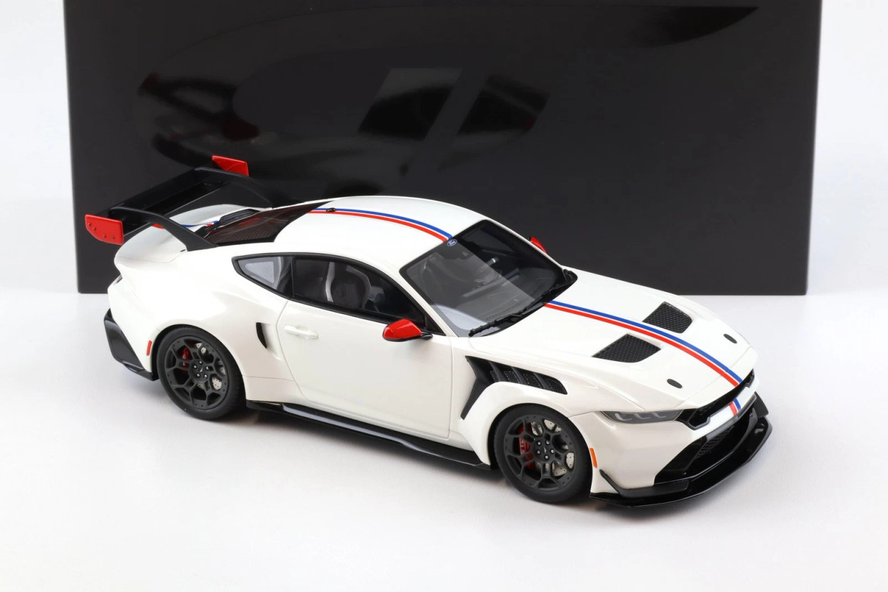 1/18 GT Spirit 2025 Ford Mustang GTD 