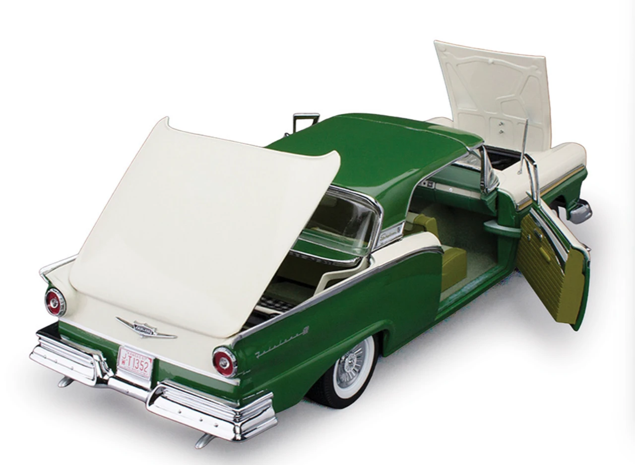 1/18 Sunstar 1957 Ford Fairlane 500 Skyliner (Cumberland Green & Colonial White) Diecast Car Model