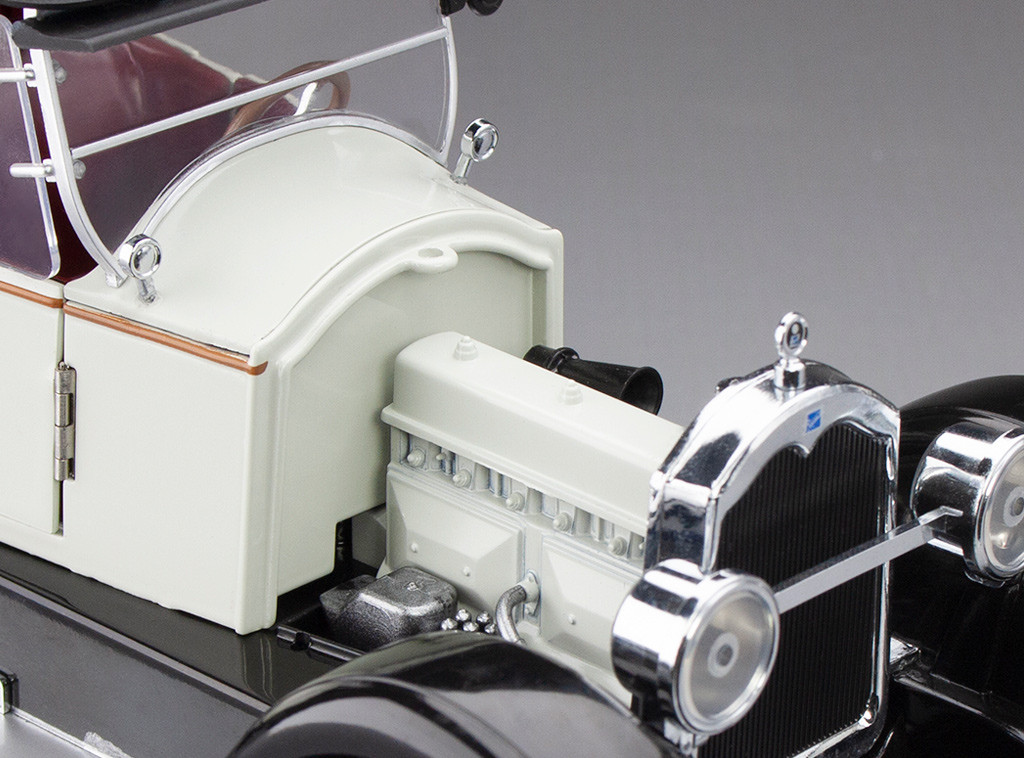 1/18 Sunstar 1925 Buick Model 25 (Light Grey) Diecast Car Model
