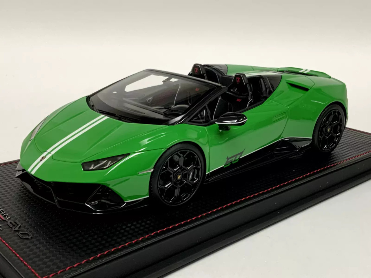 60枚 ⑥ 1/18 MR Collection Lamborghini Huracan Evo Spyder (Viper Green