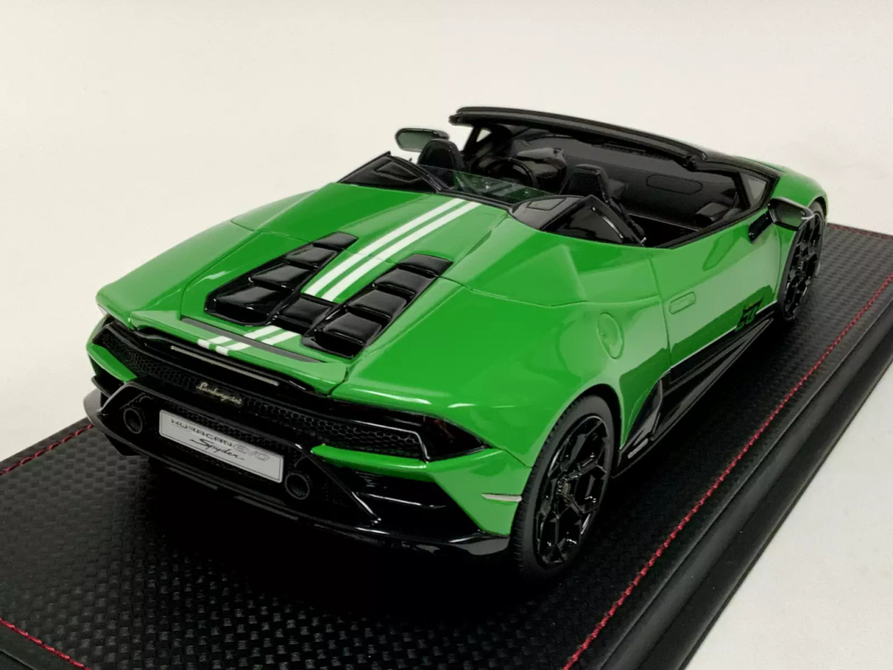 1/18 MR Collection Lamborghini Huracan Evo Spyder (Viper Green