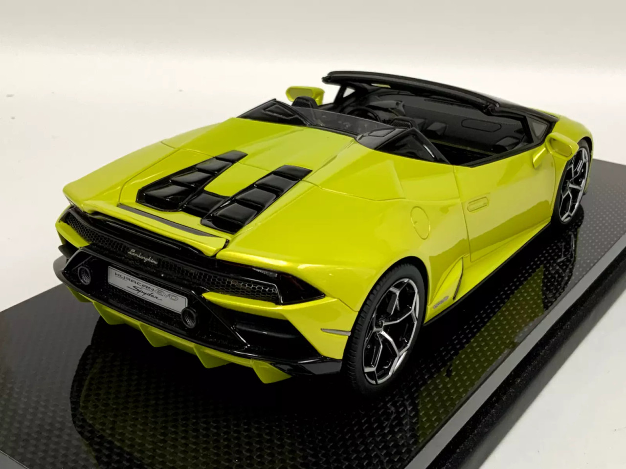 1/18 MR Collection Lamborghini Huracan Evo Spyder (Tenerife Yellow) Car Model Limited 25 Pieces