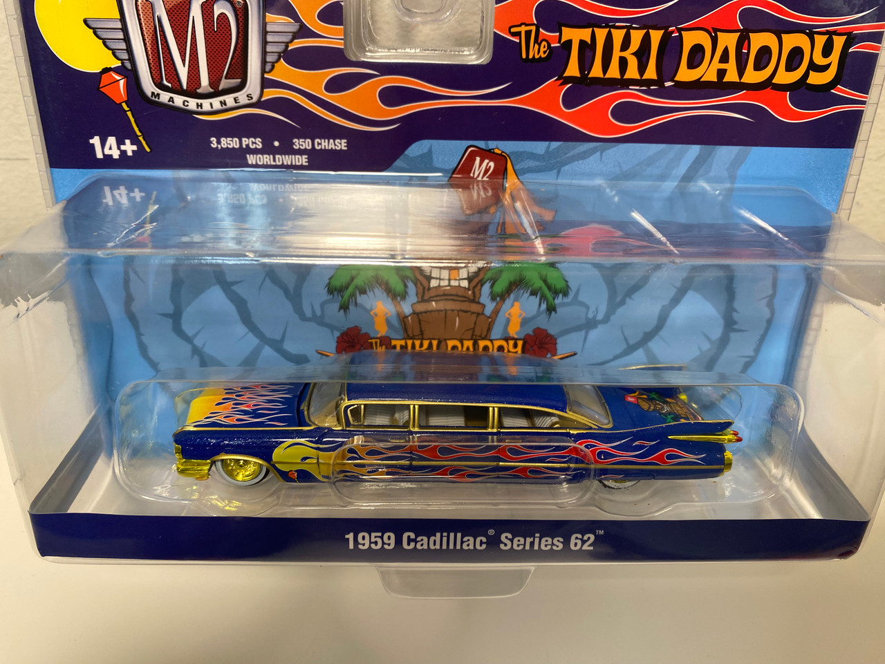 CHASE CAR 1/64 M2 Machines Auto-Stretch 1959 Cadillac 62 Stretch