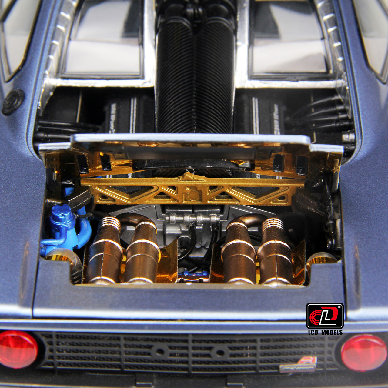 an！！！！ 1/18 LCD McLaren F1 (Ice Blue) Diecast Car Model - LIVECARMODEL.com