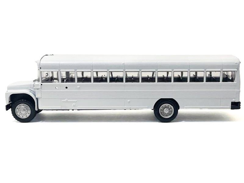 ホーネット250  ファルコン School Bus White 1/87 (HO) Plastic Model by Promotex