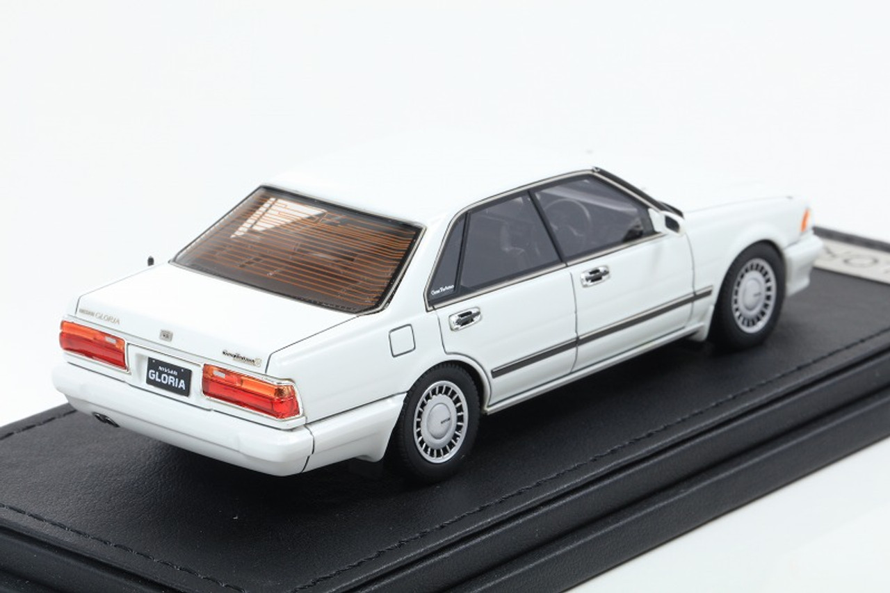 1/43 IG Ignition Model Nissan Gloria (Y31) Gran Turismo SV (White) Car Model