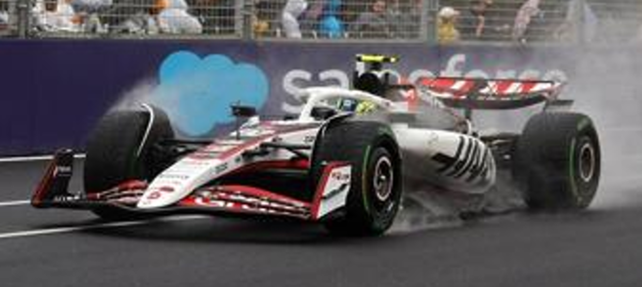 1/43 Spark 2025 Formula 1 Haas MoneyGram Haas F1 Team #87 Oliver Bearman Car Model
