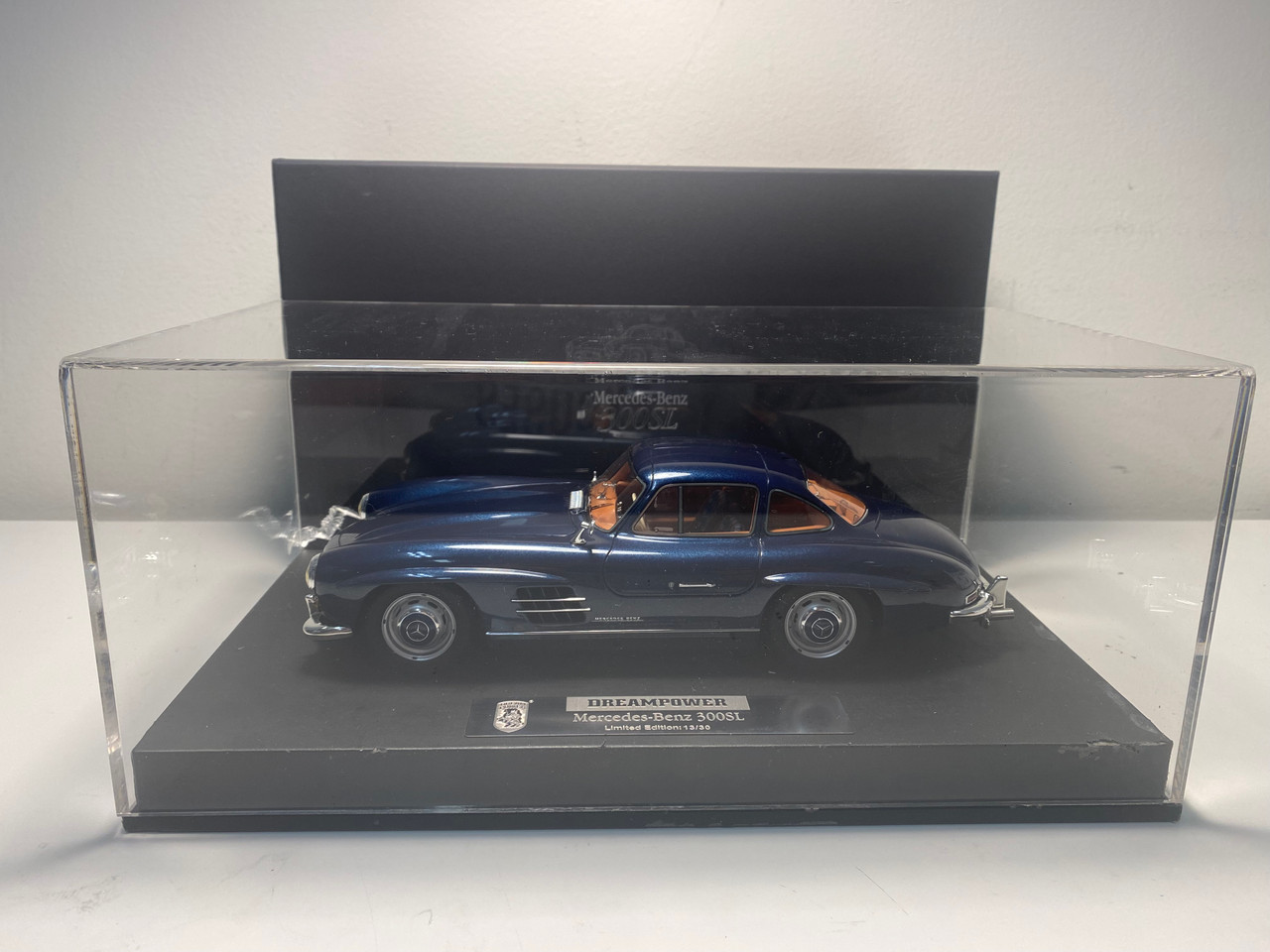 DEFECT AS-IS 1/18 DreamPower Mercedes-Benz Mercedes MB 300 SL DEFECT AS-IS 1/18 DreamPower Mercedes-Benz Mercedes MB 300 SL
