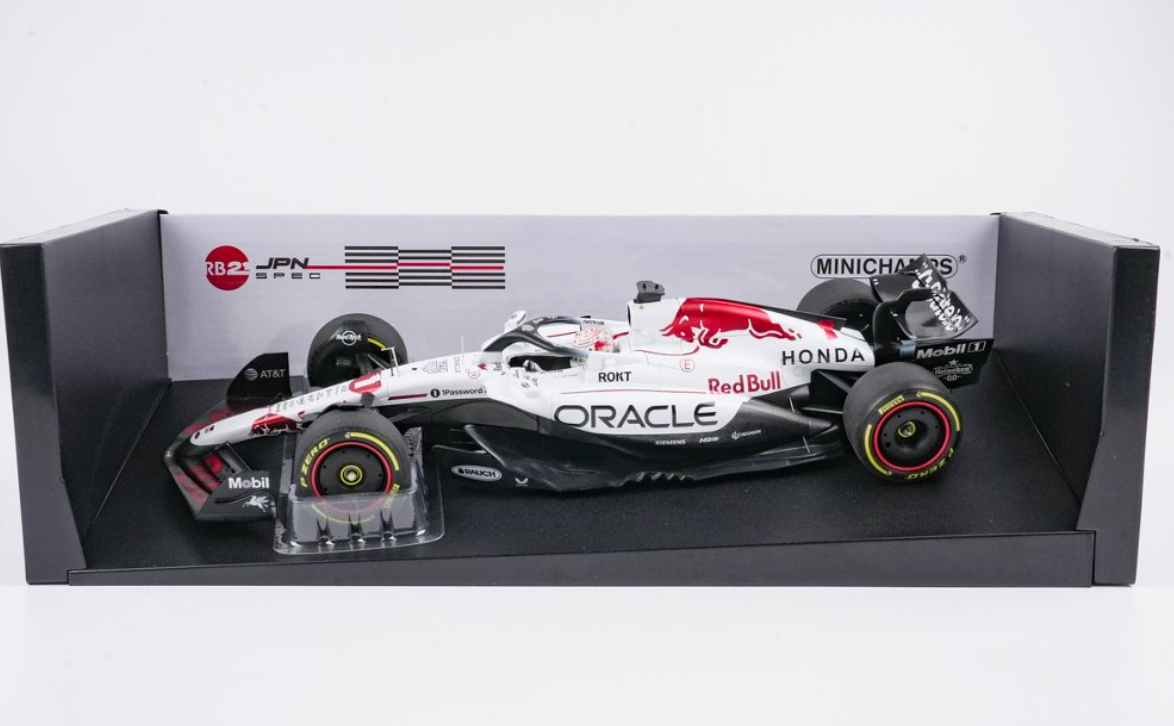 1/18 MINICHAMPS レッドブル ルノー RB6 S.ベッテル ワールド