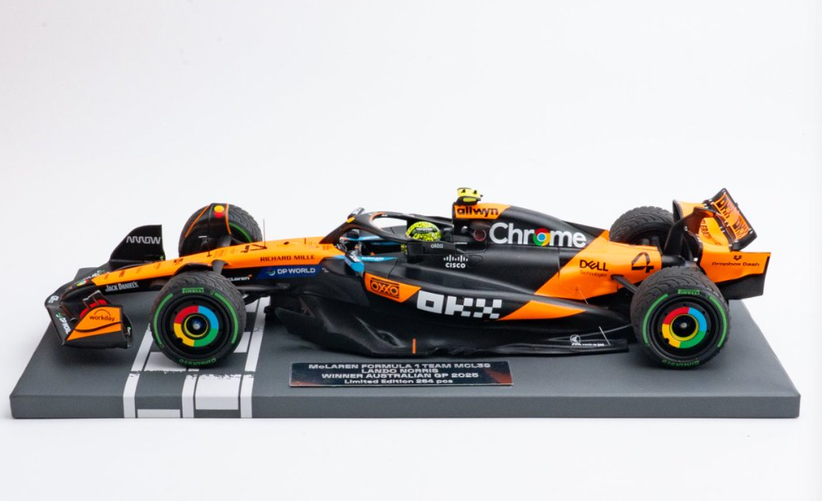 1/18 Minichamps 2025 Formula 1 Australian GP Winner McLaren F1 Team MCL39 #4 Lando Norris Car Model