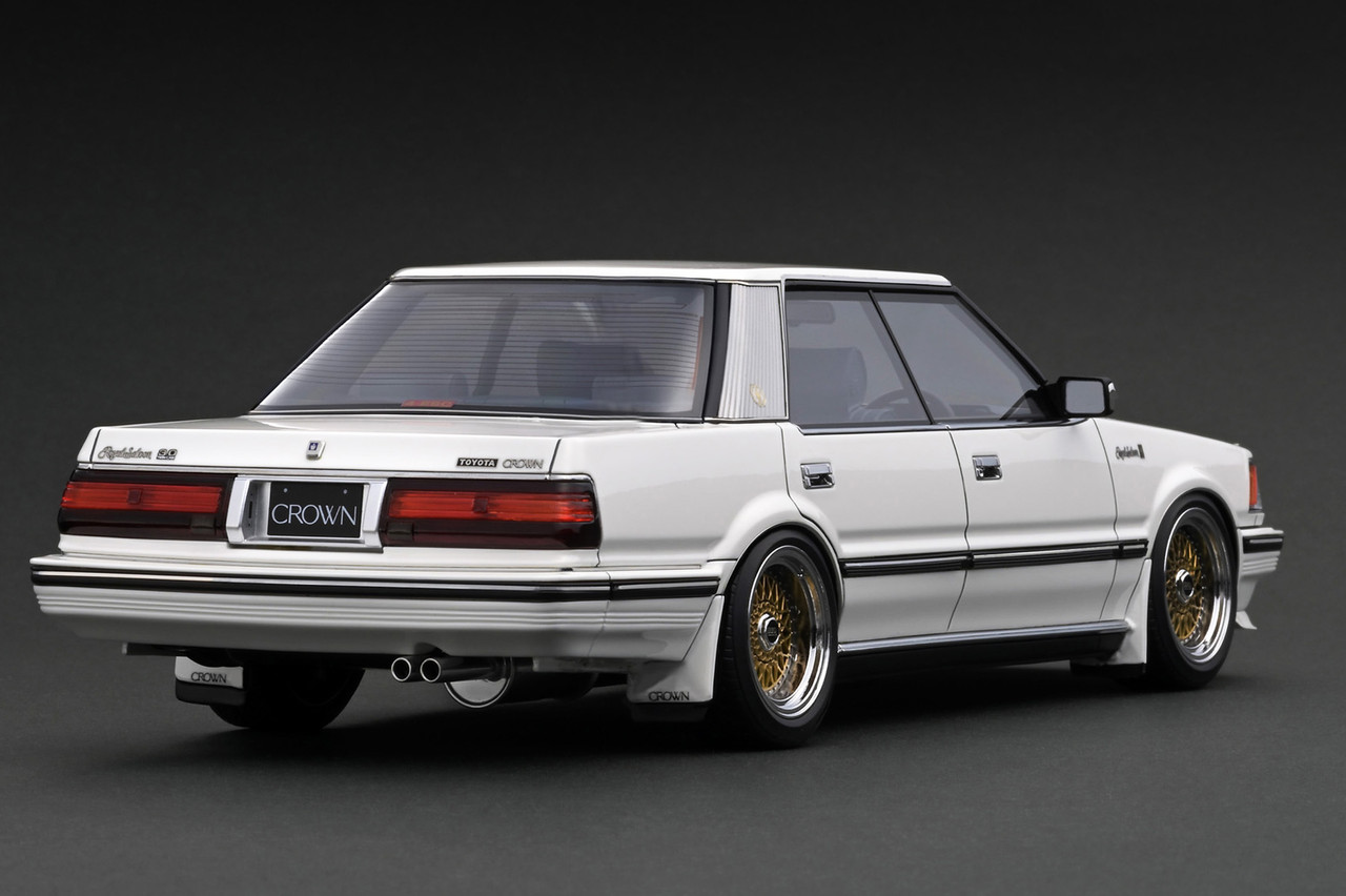 1/18 Ignition Model Toyota Crown 3.0 Royal Saloon G (120) (White