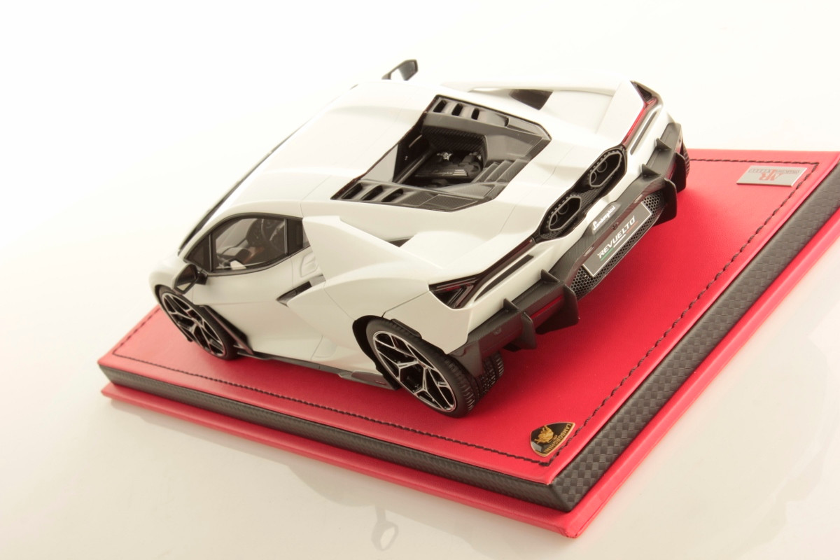 1/18 MR Collection Lamborghini Revuelto (Bianco Siderale Matt
