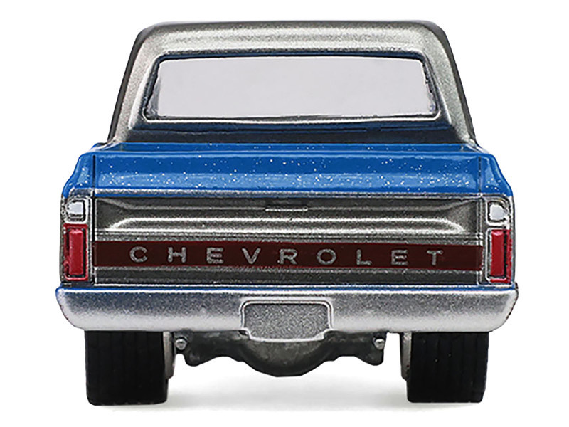 1/64 Greenlight 1972 Chevrolet Cheyenne C10 Short Bed (Blue & Grey