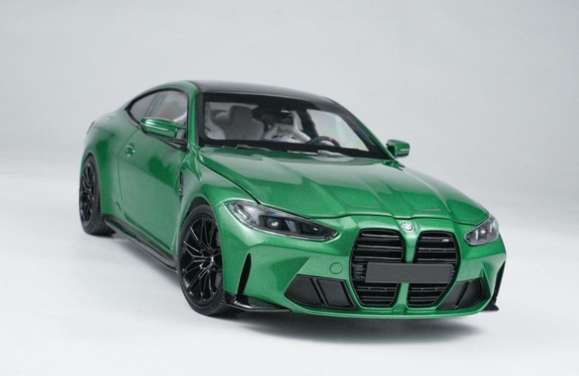 1/18 Minichamps 2024 BMW M4 G82 (Green Metallic) Diecast Car Model