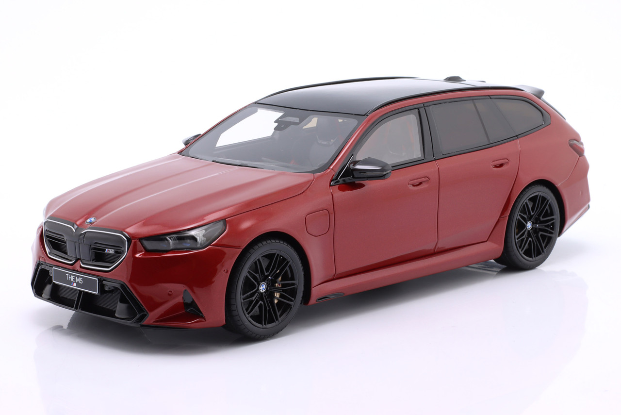 1/18 GT Spirit 2025 BMW M5 G99 Touring (Red) Car Model