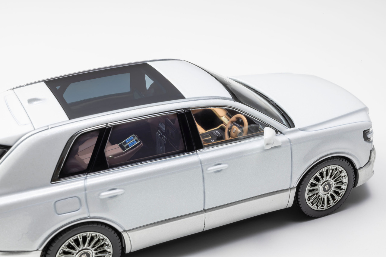 1/43 Kyosho Toyota Century (Precious White Pearl & Silver) Car Model