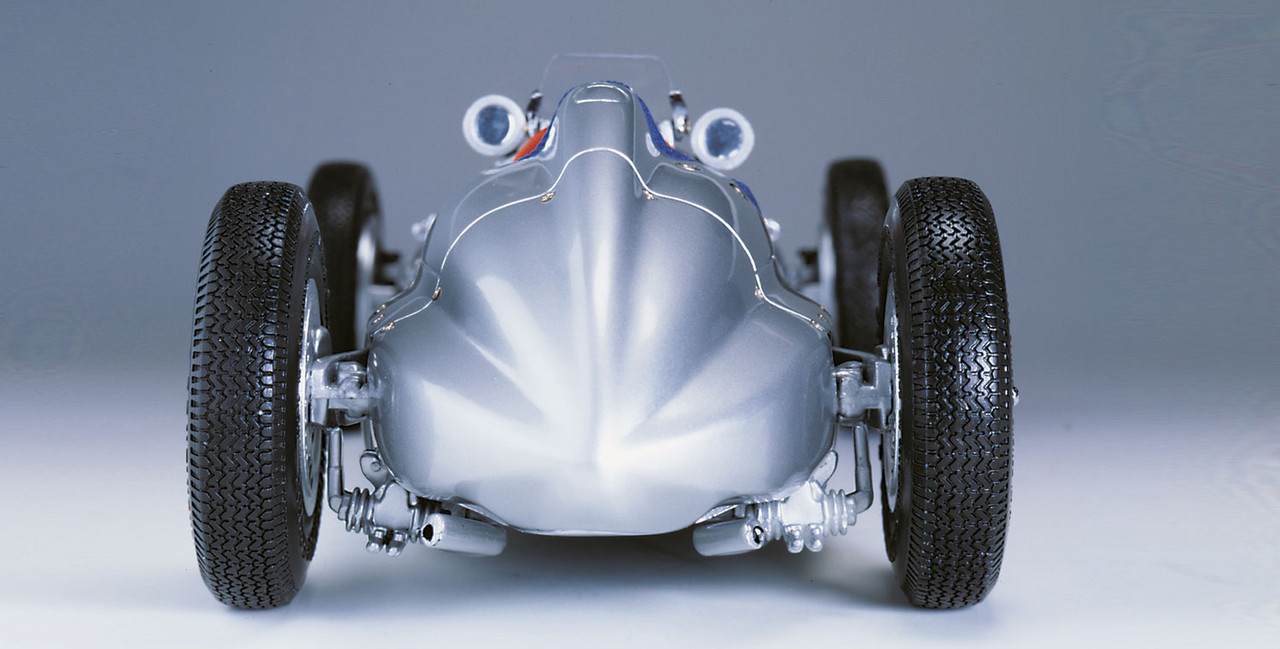 1/18 CMC 1939 Mercedes-Benz W165 Diecast Car Model - LIVECARMODEL.com