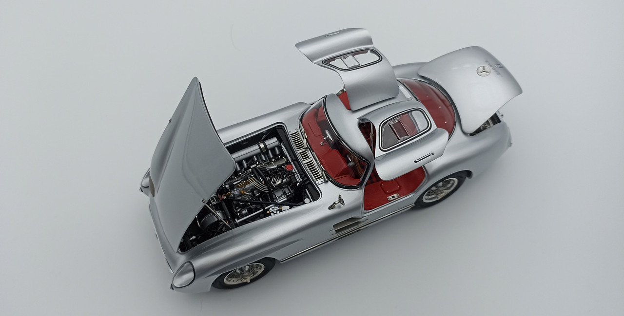 1/18 CMC 1955 Mercedes-Benz 300 SLR Coupe (Silver) Diecast Car