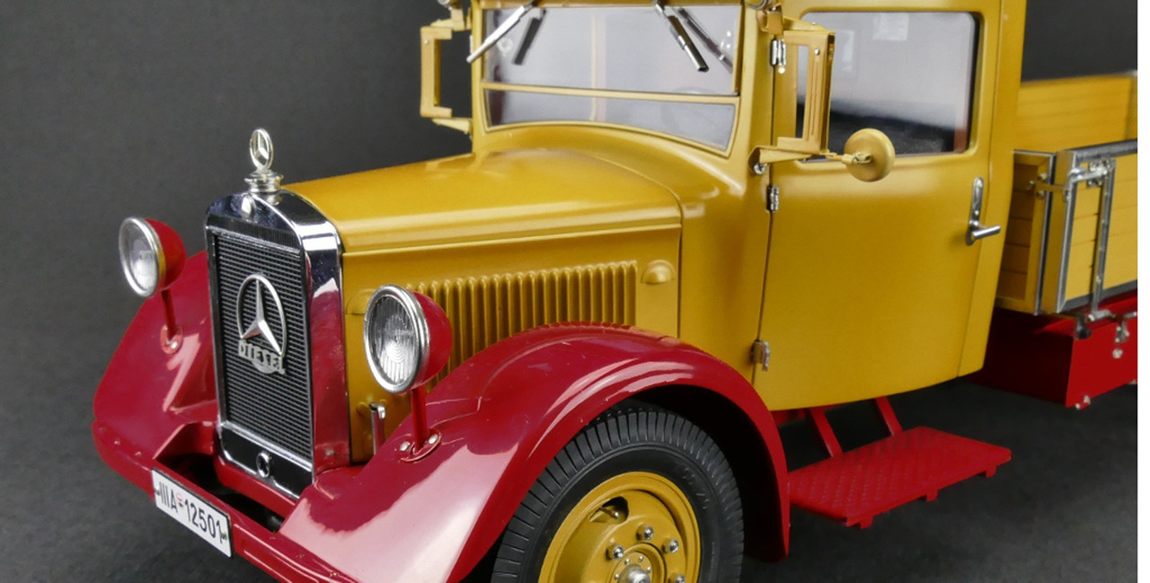 1/18 CMC 1933-1936 Mercedes-Benz LO 2750 Platform Truck (Yellow