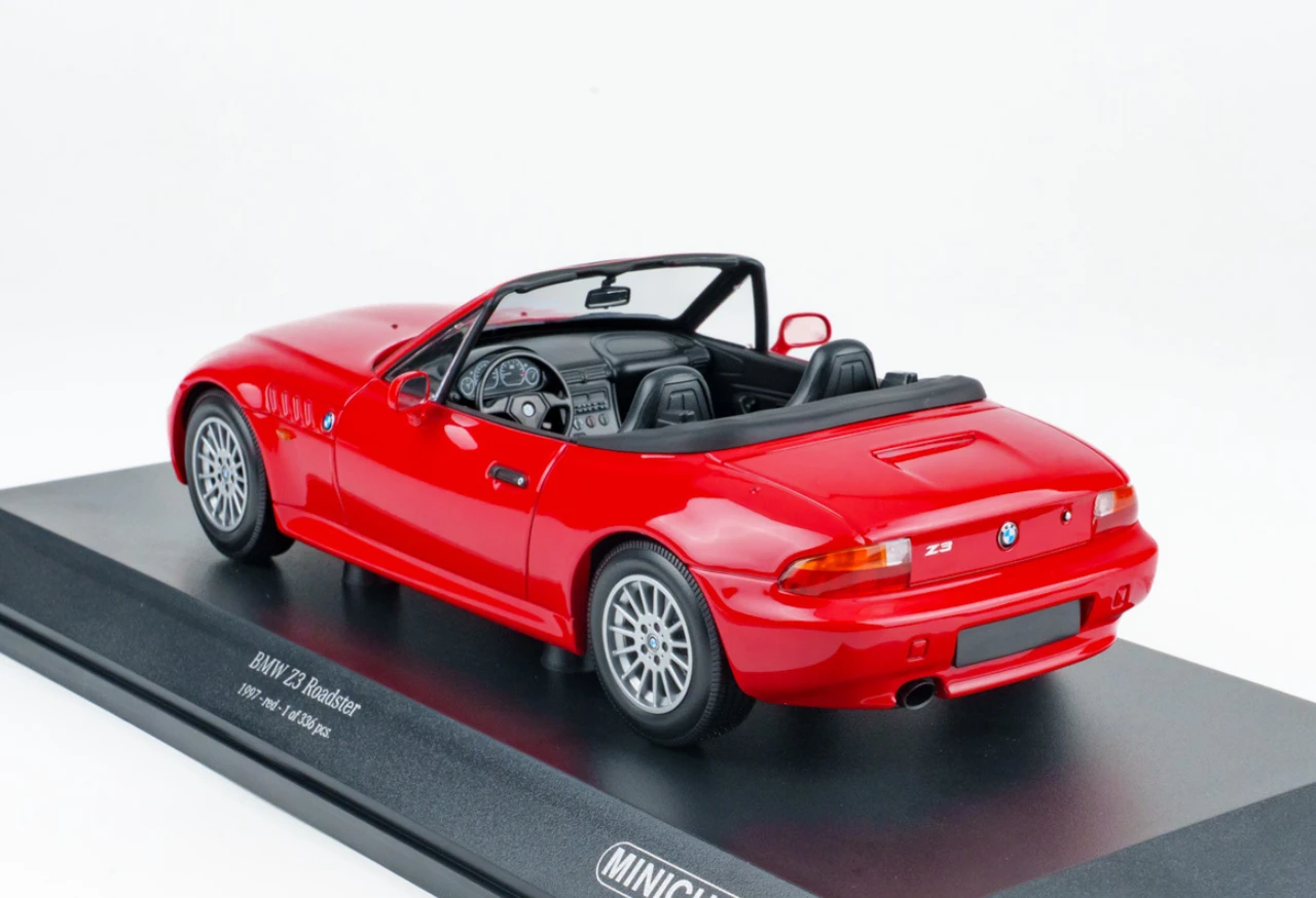 1/18 Minichamps 1997 BMW Z3 Roadster (Red) Diecast Car Model