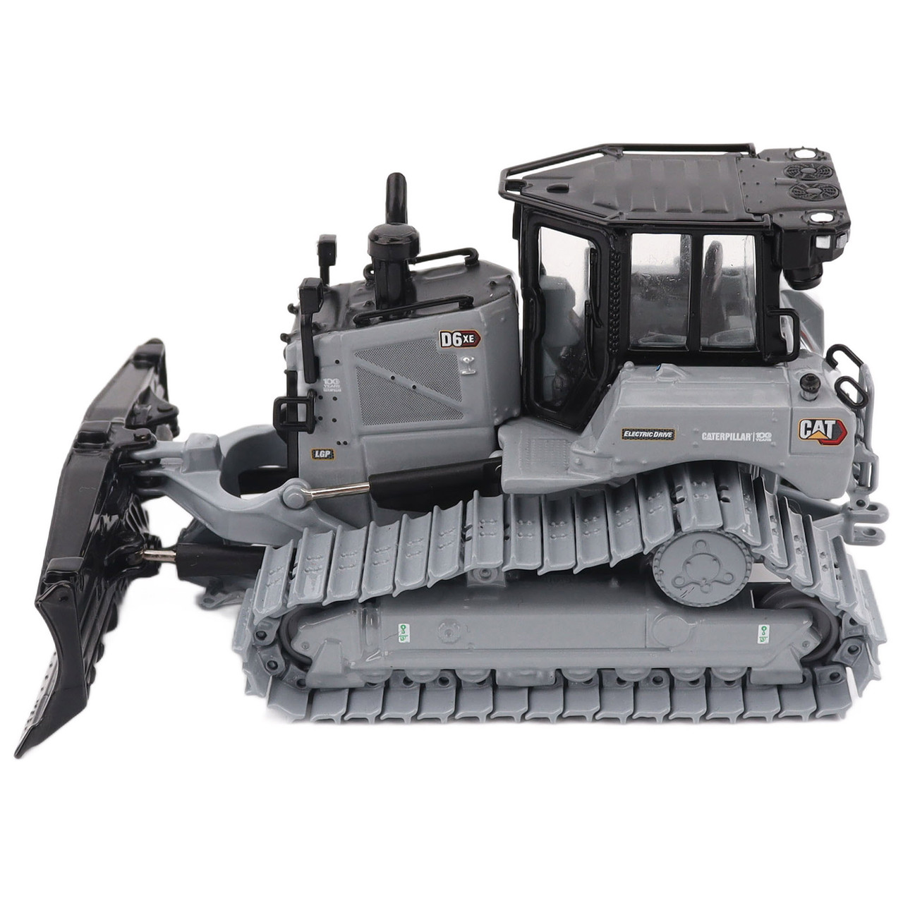 1/50 Diecast Masters Cat D6 LGP VPAT Track Type Tractor Black