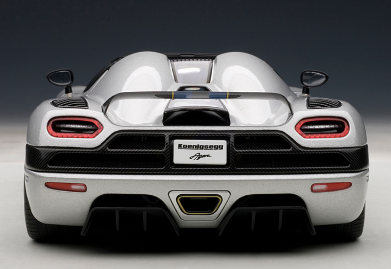 k k 1/18 AUTOART KOENIGSEGG AGERA (SILVER GRAY) 79006 DIECAST