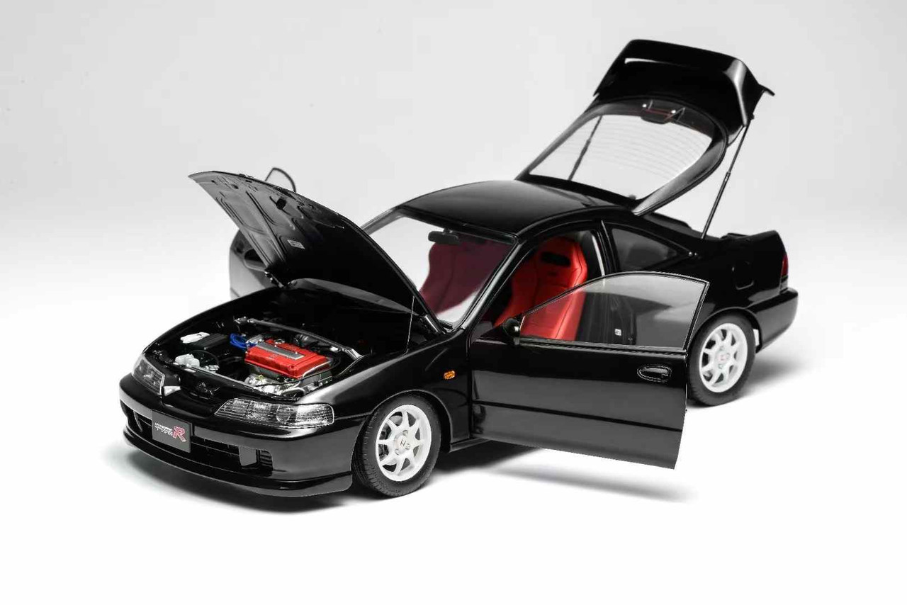 1/18 Motorhelix Honda Integra Type R (DC2) Pre-Facelift (Black