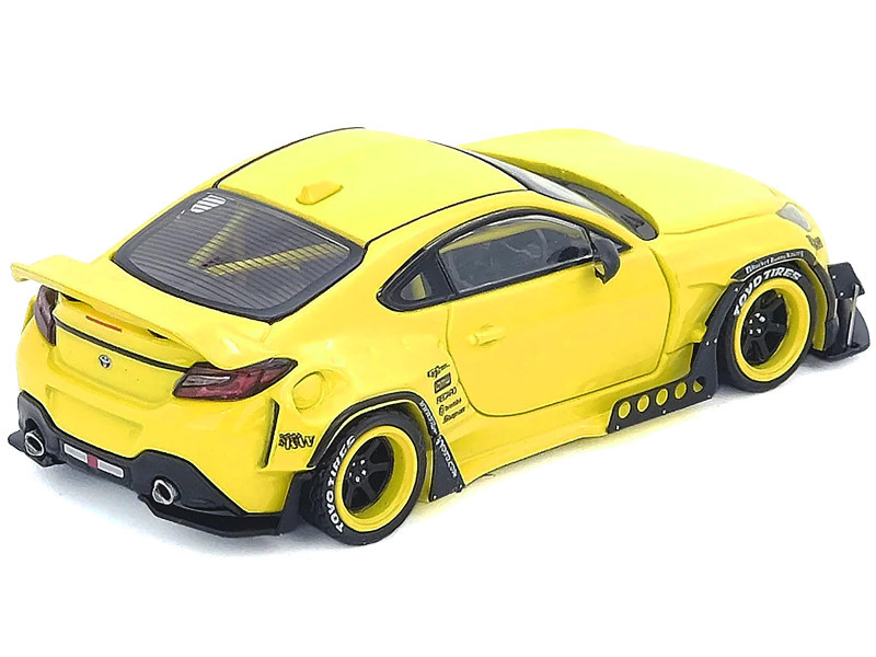 1/64 Inno Toyota GR86 Pandem (Yellow) Diecast Car Model