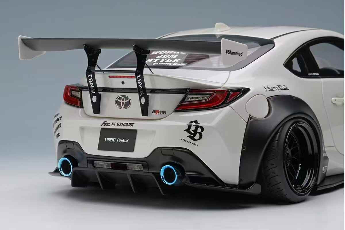 1/18 Makeup Toyota GR86 LB Nation (Pearl White) Car Model