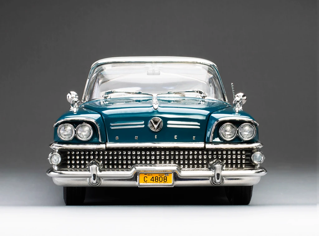1/18 Sunstar 1958 Buick Limited Riviera Coupe (Glacier White & Dark Turquoise Poly Blue) Diecast Car Model