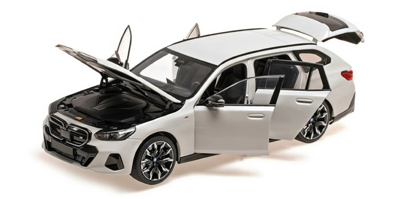 1/18 Minichamps 2024 BMW i5 M60 Touring (White Metallic) Diecast
