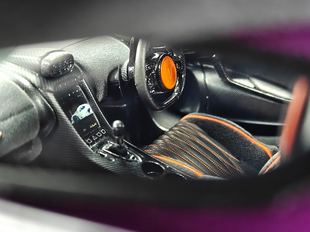 新発売 FrontiArt ケーニグセグ jesko 紫カーボン ミニカー 限定 新発売 FrontiArt ケーニグセグ jesko 紫カーボン ミニカー 限定