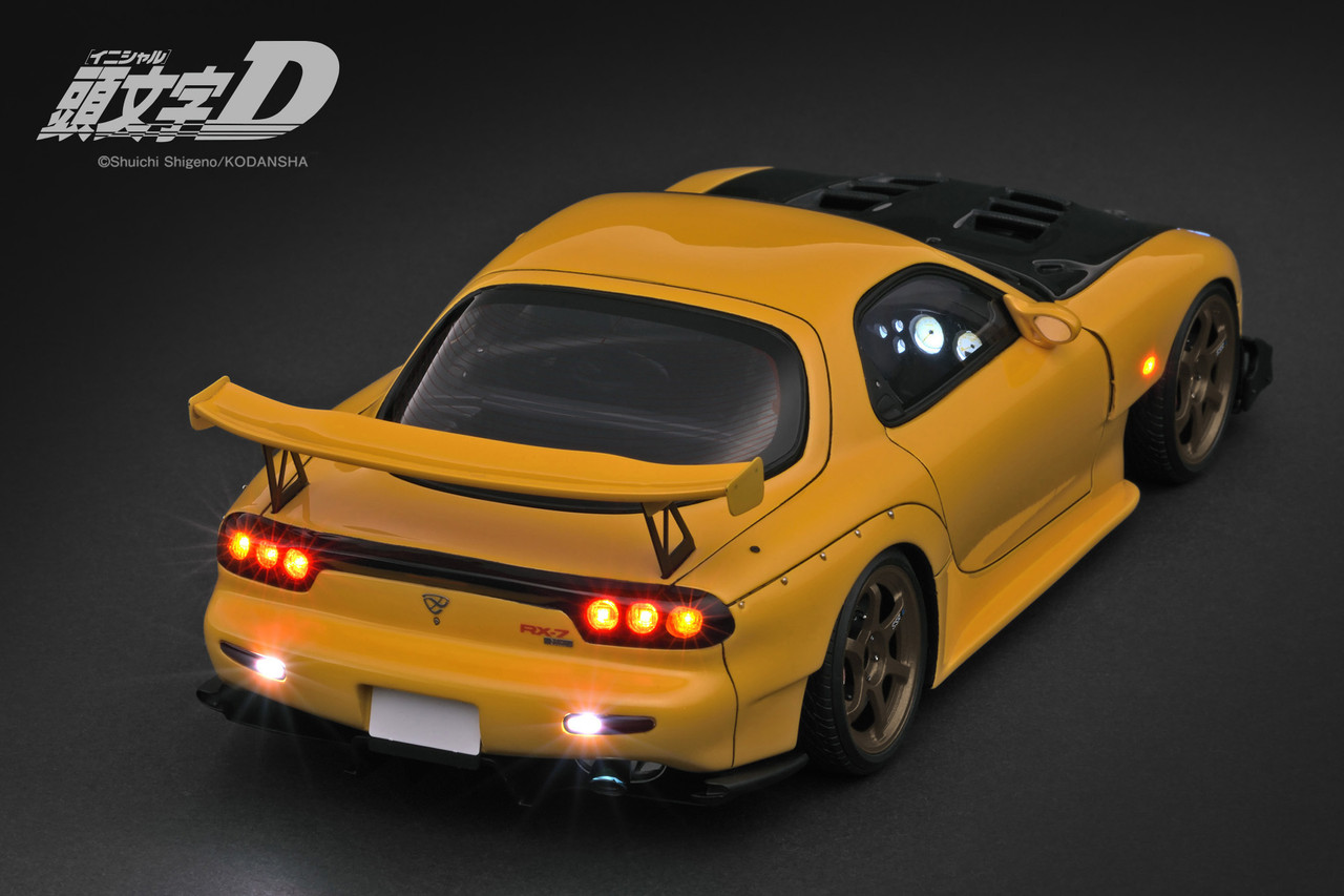 ミニカー ignition.model 1/18 RX-7 with LED light 1/18 Ignition Model Initial D Mazda RX-7 RD3S (Yellow) Car